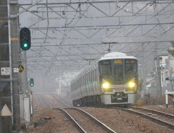 JR西日本225系電車 鉄道フォト・写真 by norikadさん 宝塚駅 (JR)：2018年01月28日13時ごろ