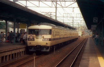 JR西日本 国鉄117系電車 鉄道フォト・写真 by norikadさん 明石駅：1988年09月25日00時ごろ