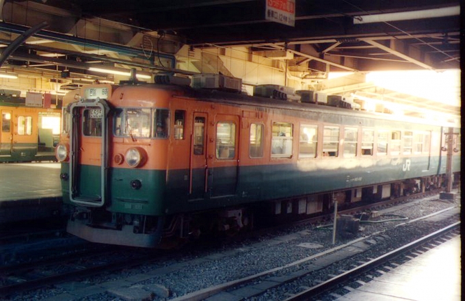 JR東日本 国鉄153系電車 鉄道フォト・写真 by norikadさん 東京駅 (JR)：1988年10月19日00時ごろ