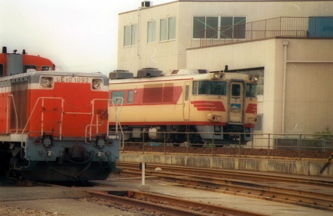 JR貨物 国鉄DE10形ディーゼル機関車 DE10-1092 姫路駅 鉄道フォト 