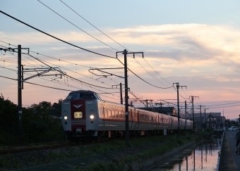 JR西日本 国鉄381系電車 鉄道フォト・写真 by norikadさん 中庄駅：2022年10月02日17時ごろ