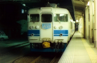JR西日本 国鉄413系電車 鉄道フォト・写真 by norikadさん 福井駅 (福井県|JR)：1988年12月30日00時ごろ