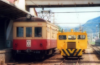 長野電鉄1500形 1502 鉄道フォト・写真 by norikadさん 須坂駅：1989年07月30日00時ごろ