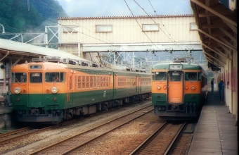 JR東日本 国鉄165系電車 鉄道フォト・写真 by norikadさん 横川駅 (群馬県)：1989年07月31日00時ごろ