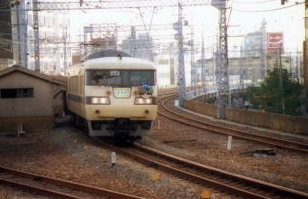 JR西日本 国鉄117系電車 鉄道フォト・写真 by norikadさん 神戸駅 (兵庫県)：1989年11月03日00時ごろ