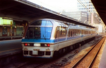 JR西日本キロ65形気動車 アストル 鉄道フォト・写真 by norikadさん 大阪駅：1989年12月03日00時ごろ