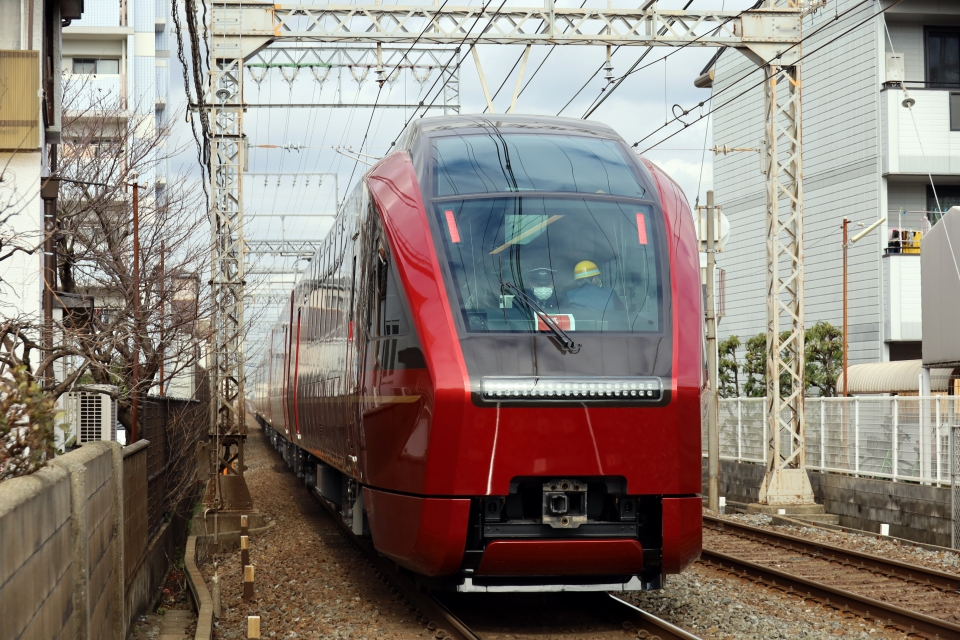 近畿日本鉄道 近鉄80000系電車  ひのとり 法善寺駅 鉄道フォト・写真(拡大) by norikadさん | レイルラボ(RailLab)