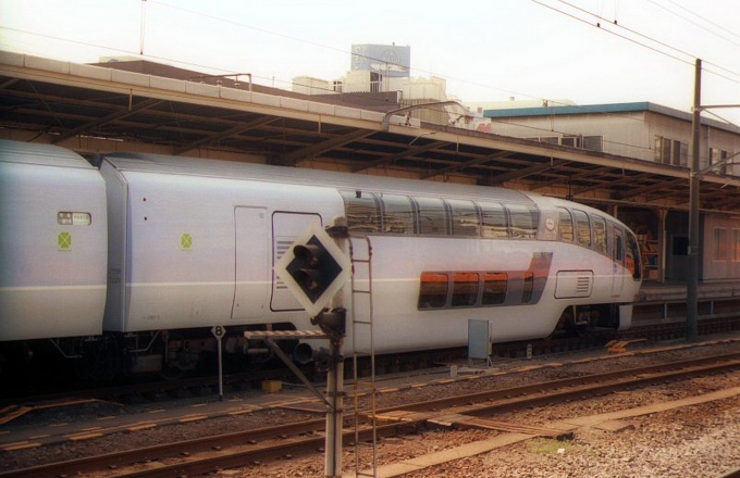 JR東日本251系電車 鉄道フォト・写真 by norikadさん 新宿駅 (JR)：1990年06月23日00時ごろ