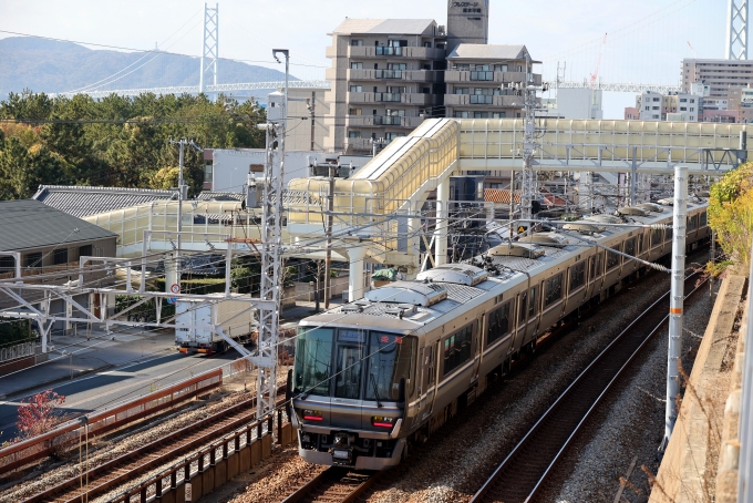 鉄道フォト・写真：JR西日本223系電車 東垂水駅 鉄道フォト・写真 by norikadさん - 撮影日 2023/11/30 11:34