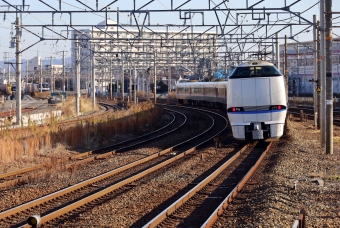 JR西日本 683系電車 鉄道フォト・写真 by norikadさん 岸辺駅：2019年12月25日08時ごろ
