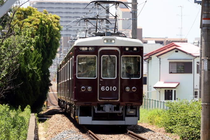 鉄道フォト・写真：阪急電鉄 阪急6000系電車 6010 苦楽園口駅 鉄道フォト・写真 by norikadさん - 撮影日 2024/06/14 11:00