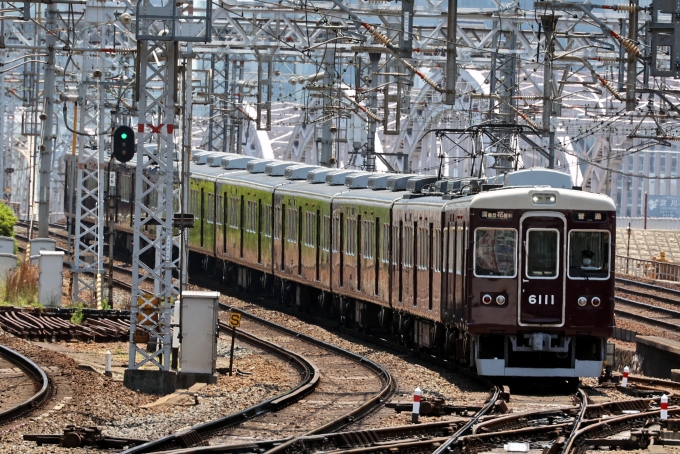 鉄道フォト・写真：阪急電鉄 阪急6000系電車 6111 十三駅 鉄道フォト・写真 by norikadさん - 撮影日 2024/06/14 11:36