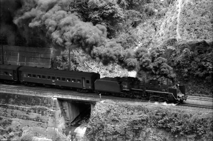 国鉄C57形蒸気機関車 保津峡駅 鉄道フォト・写真 by norikadさん