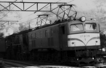 国鉄EF58形電気機関車 EF58-85 鉄道フォト・写真 by norikadさん 小屋浦駅：1970年08月25日00時ごろ
