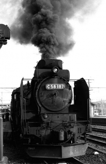 国鉄C58形蒸気機関車 C58-187 鉄道フォト・写真 by norikadさん 姫路駅：1971年01月14日00時ごろ