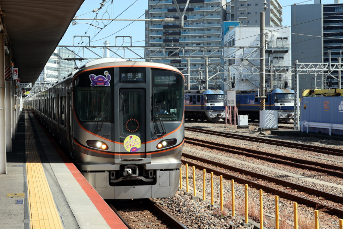 JR西日本 クモハ322-18 (323系) 車両ガイド | レイルラボ(RailLab)