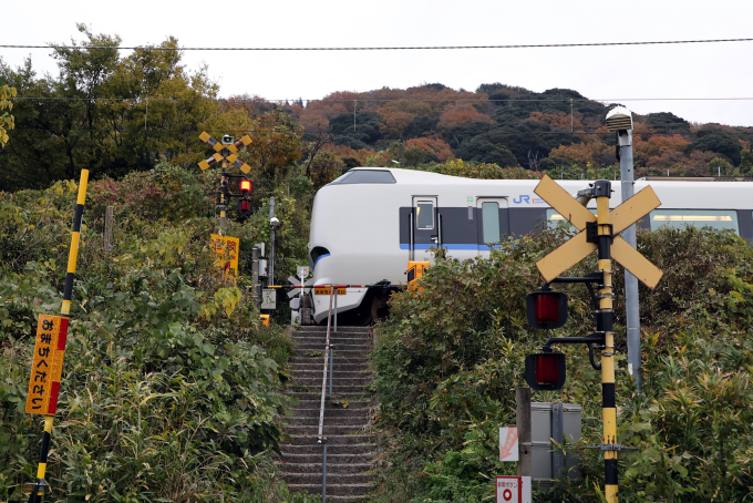 JR西日本 クロ683-4512 (683系) 車両ガイド | レイルラボ(RailLab)