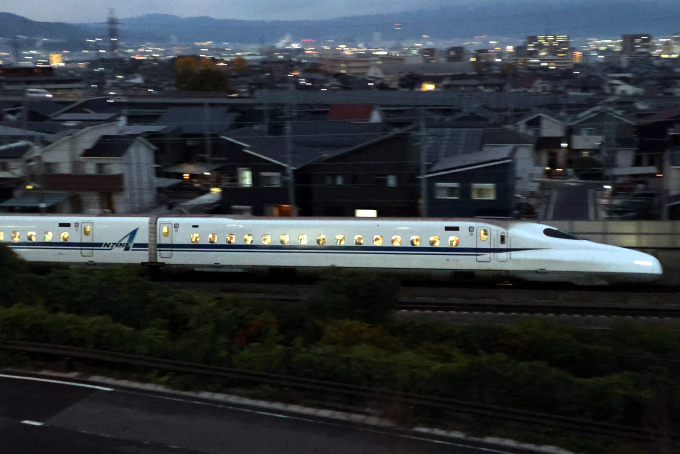 東海道新幹線のレール、実物です 東海道新幹線のレール、実物です 東海道新幹線のレール、実物です