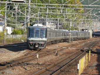 JR西日本223系電車 鉄道フォト・写真 by norikadさん 山科駅 (JR)：2011年11月20日14時ごろ