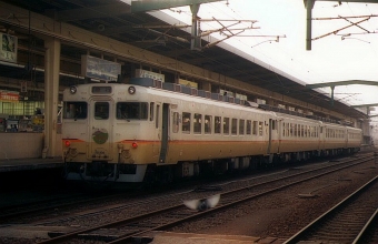 JR九州 国鉄キハ58系気動車 鉄道フォト・写真 by norikadさん 博多駅 (JR)：1990年02月12日00時ごろ