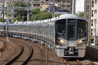 JR西日本225系電車 109 鉄道フォト・写真 by norikadさん 元町駅 (兵庫県|JR)：2020年10月13日09時ごろ
