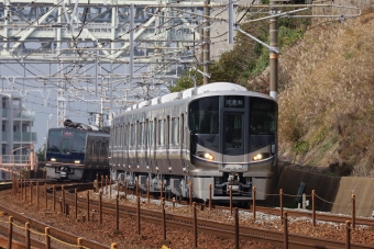 JR西日本225系電車 225-108 鉄道フォト・写真 by norikadさん 舞子駅：2020年11月16日11時ごろ