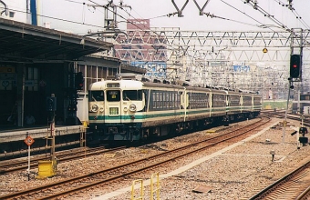 JR東日本 国鉄165系電車 なのはな 鉄道フォト・写真 by norikadさん 新宿駅 (JR)：1987年07月25日00時ごろ