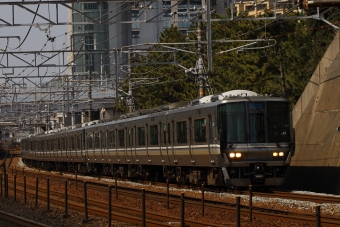 JR西日本223系電車 鉄道フォト・写真 by norikadさん 舞子駅：2021年03月10日13時ごろ