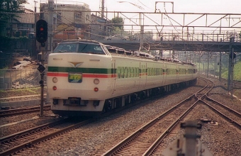 JR東日本 国鉄485系電車 あずさ(特急) 鉄道フォト・写真 by norikadさん 新宿駅 (JR)：1990年06月23日00時ごろ