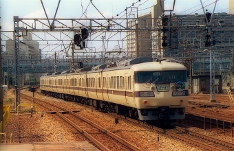 JR西日本 国鉄117系電車 鉄道フォト・写真 by norikadさん 鷹取駅：1989年10月15日00時ごろ