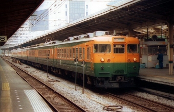 JR東日本 国鉄165系電車 鉄道フォト・写真 by norikadさん 東京駅 (JR)：1992年03月25日00時ごろ