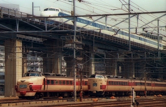 JR西日本 国鉄485系電車 雷鳥(特急) 鉄道フォト・写真 by norikadさん ：1988年08月28日00時ごろ
