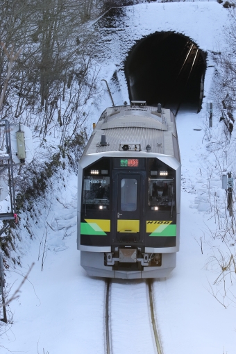 JR北海道H100形気動車 鉄道フォト・写真 by Jaguar233さん 古瀬駅：2022年12月29日14時ごろ