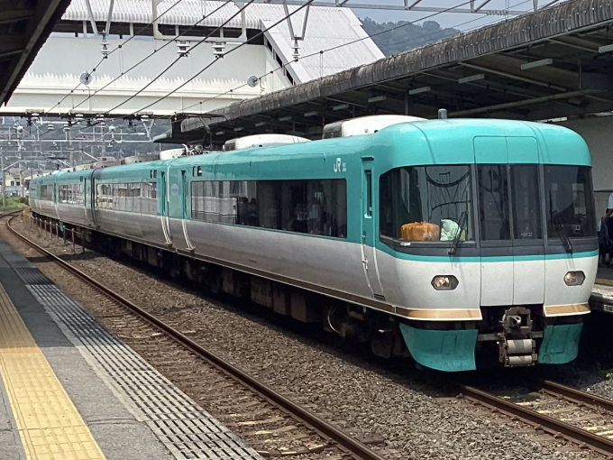 JR西日本 クハ282-501 (283系) 車両ガイド | レイルラボ(RailLab)