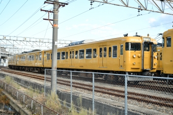 JR西日本 クハ111形 クハ111-2071 鉄道フォト・写真 by spockerさん ：2021年10月14日16時ごろ
