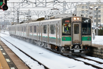 JR東日本 クモハ701形 クモハ701-106 鉄道フォト・写真 by spockerさん 小牛田駅：2022年01月04日15時ごろ