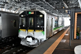 JR北海道 H100形 H100-77 鉄道フォト・写真 by spockerさん 旭川駅：2022年12月24日11時ごろ