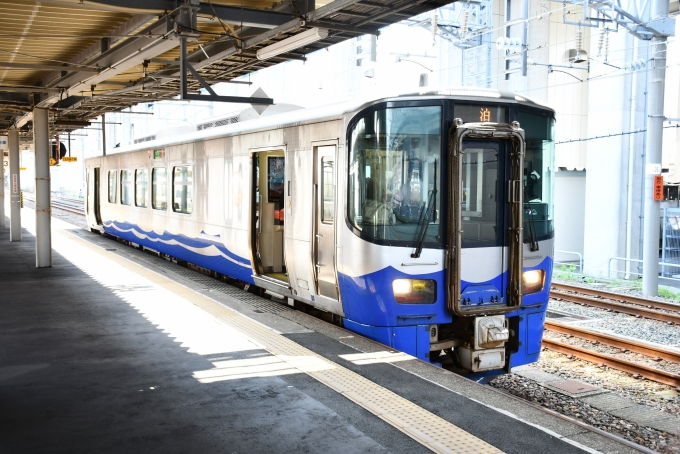 鉄道フォト・写真：えちごトキめき鉄道ET122形気動車 ET122-5 糸魚川駅 (えちごトキめき鉄道) 鉄道フォト・写真 by spockerさん - 撮影日 2024/08/13 10:33