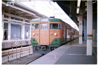 JR東日本 国鉄111系電車 クハ111形(Tc) アクティー(快速) 鉄道フォト・写真 by spockerさん 東京駅 (JR)：2002年01月26日09時ごろ