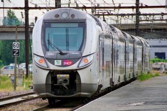 フランス国鉄 Regio 2N"Hyperdense Carrier" Z 55503 506L 鉄道フォト・写真 by ちゃぽんさん ：2019年06月18日16時ごろ