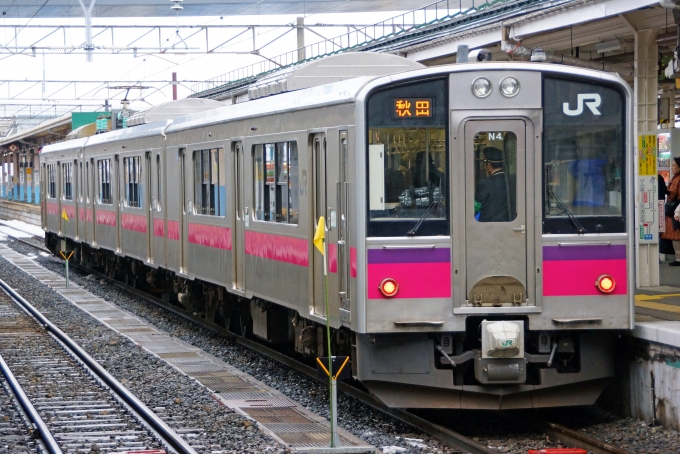JR東日本 クモハ701形 クモハ701-4 鉄道フォト・写真 by ちゃぽんさん 青森駅 (JR)：2013年12月20日10時ごろ