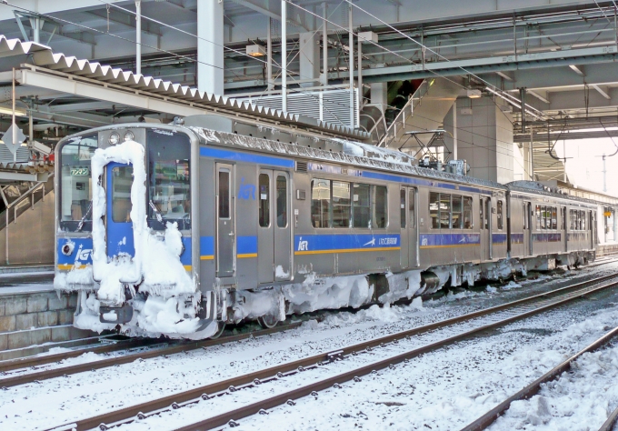 IGRいわて銀河鉄道IGR7000系 IGR7001-3 八戸駅 (青い森鉄道) 鉄道 