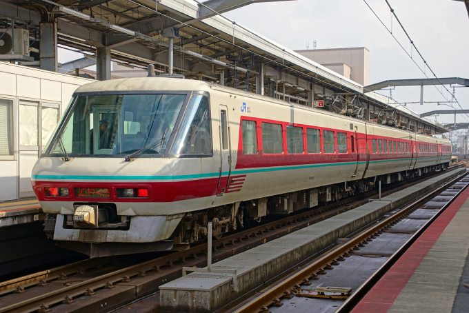 JR西日本 クロ380-6 (381系) 車両ガイド | レイルラボ(RailLab)