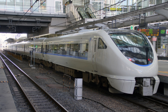 JR西日本 クロ683-3 (683系) 車両ガイド | レイルラボ(RailLab)