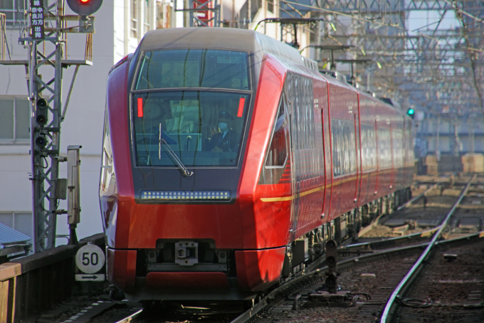 近畿日本鉄道 近鉄80000系電車 ひのとり 80101 鶴橋駅 (近鉄) 鉄道