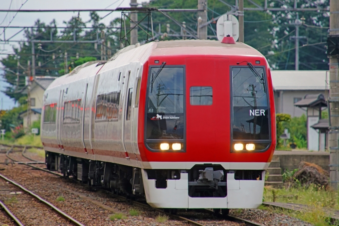 長野電鉄2100系電車 スノーモンキー クハ2152 小布施駅 鉄道フォト