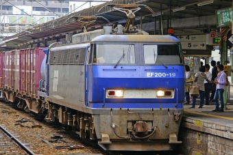 JR貨物 EF200形 EF200-19 鉄道フォト・写真 by ちゃぽんさん 広島駅：2011年10月22日13時ごろ