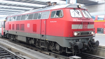 ドイツ鉄道 DB 218形 ディーゼル機関車 218 444-8 鉄道フォト・写真 by ちゃぽんさん ：2007年11月16日12時ごろ