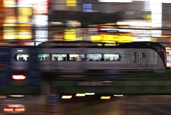 JR東日本E353系電車 かいじ(特急) 鉄道フォト・写真 by ちばかいじさん 西新宿駅：2019年04月14日19時ごろ