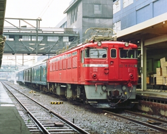 国鉄ED76形電気機関車 鉄道フォト・写真 by MittoE99さん 札幌駅：1973年10月15日00時ごろ